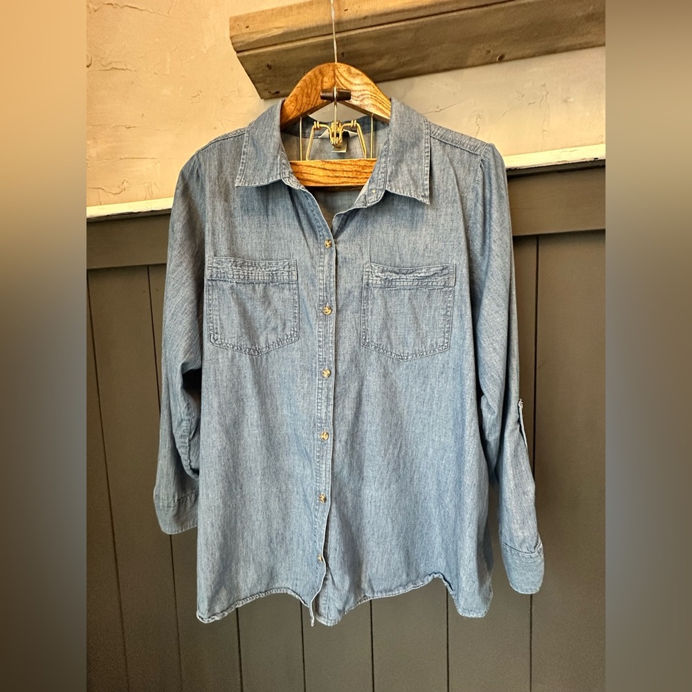 CJ Banks Women's Light Blue Cotton‎ Front Pockets Chambray Button Up Shirt 1X